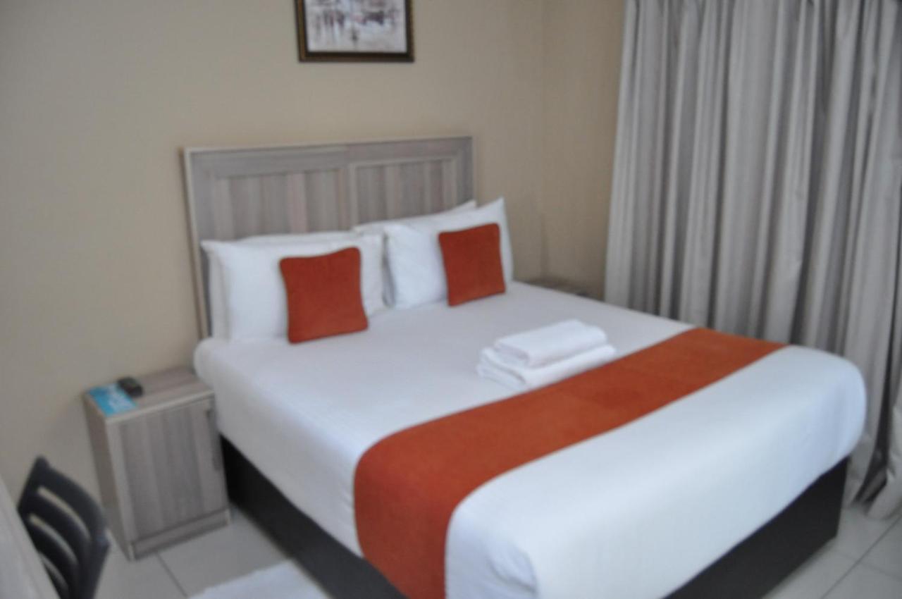 Bridgeville Guest House Габороне Экстерьер фото