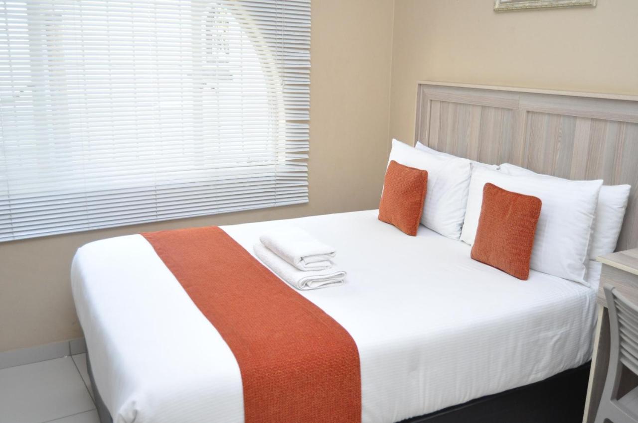 Bridgeville Guest House Габороне Экстерьер фото