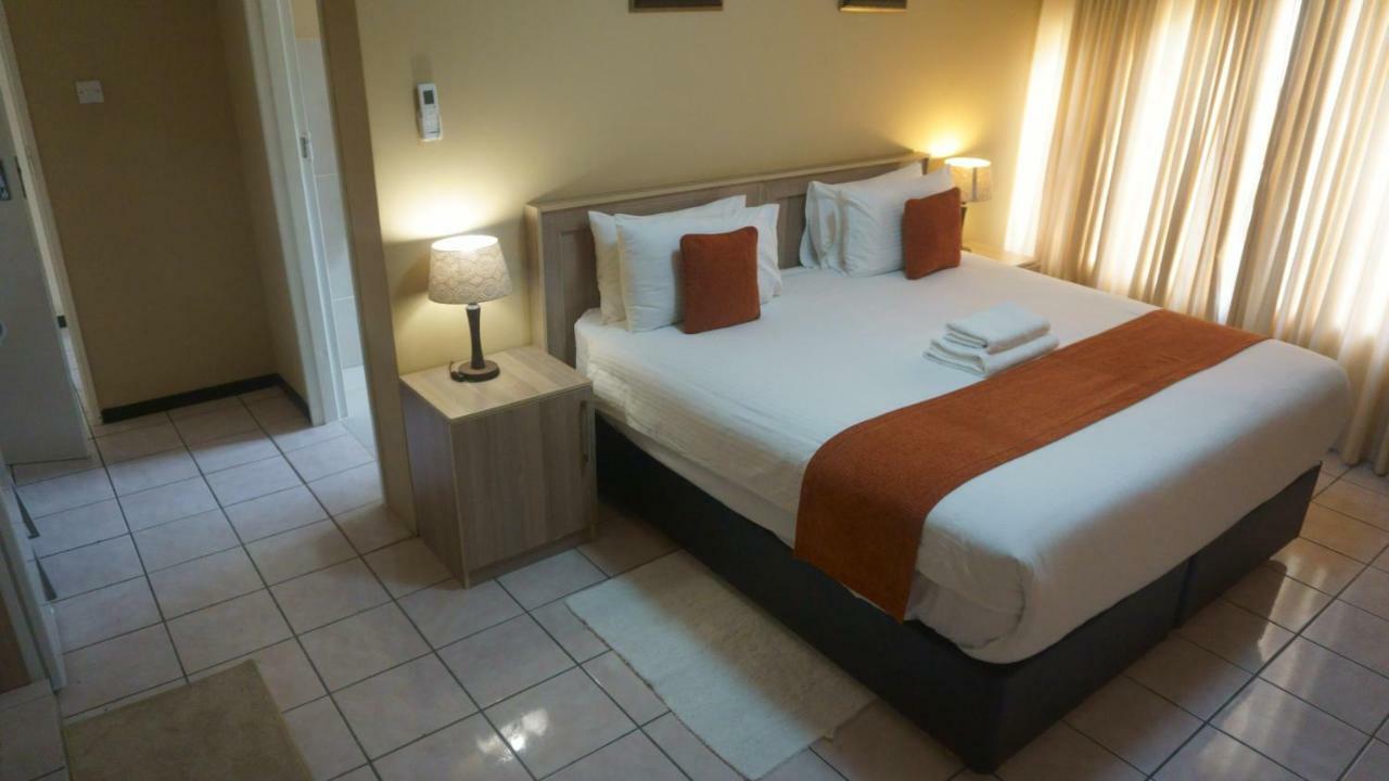 Bridgeville Guest House Габороне Экстерьер фото