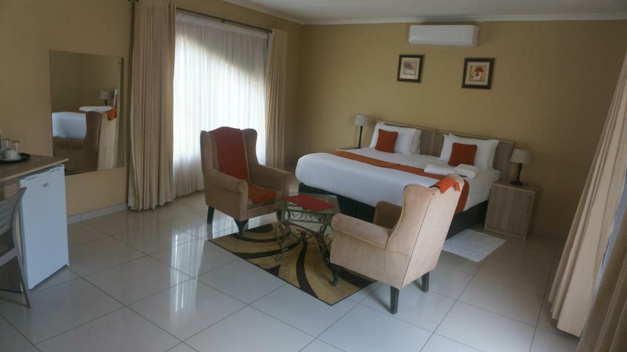 Bridgeville Guest House Габороне Экстерьер фото