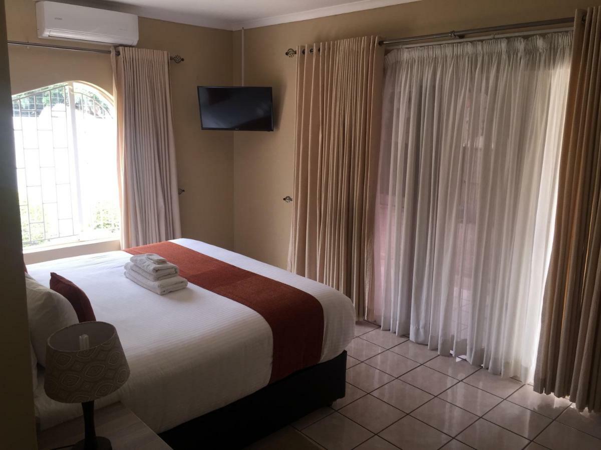 Bridgeville Guest House Габороне Экстерьер фото