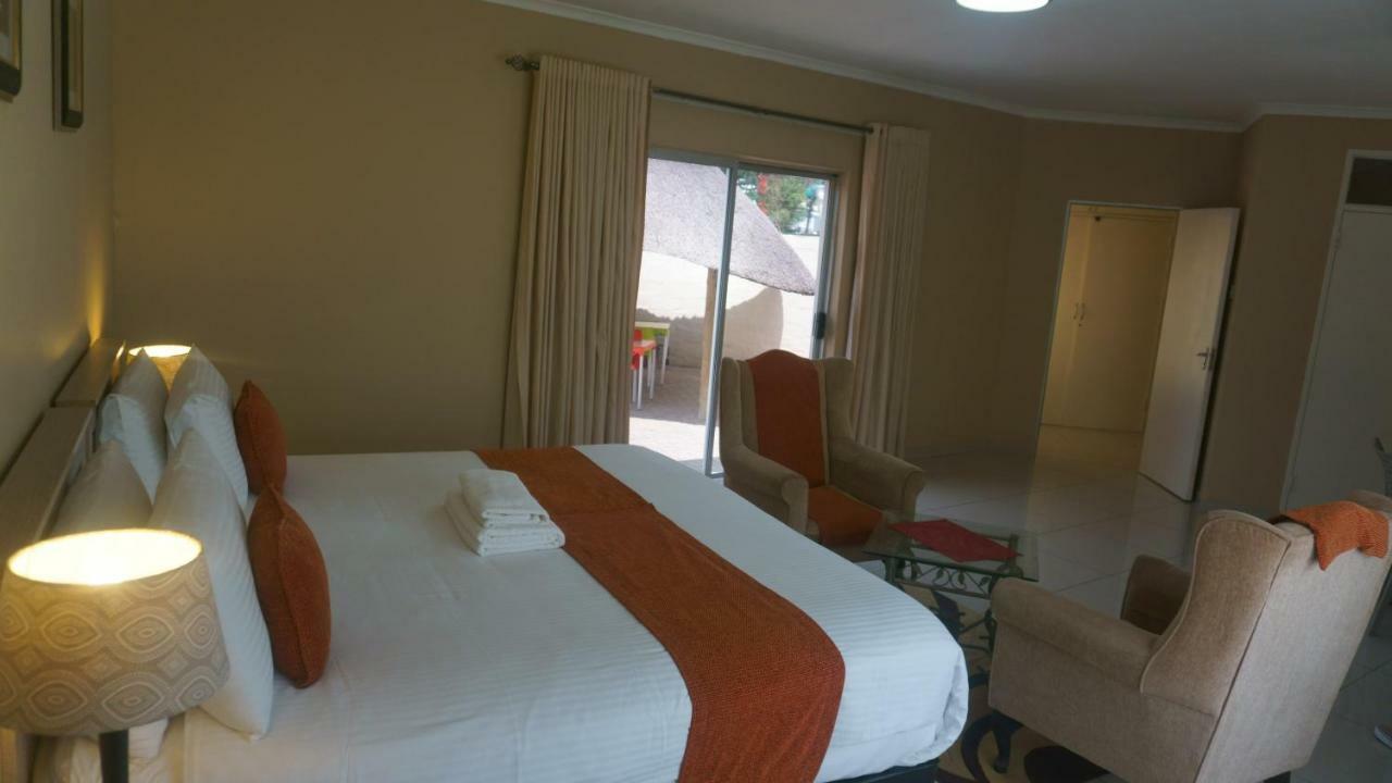 Bridgeville Guest House Габороне Экстерьер фото