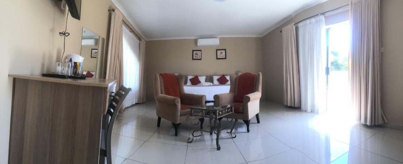 Bridgeville Guest House Габороне Экстерьер фото